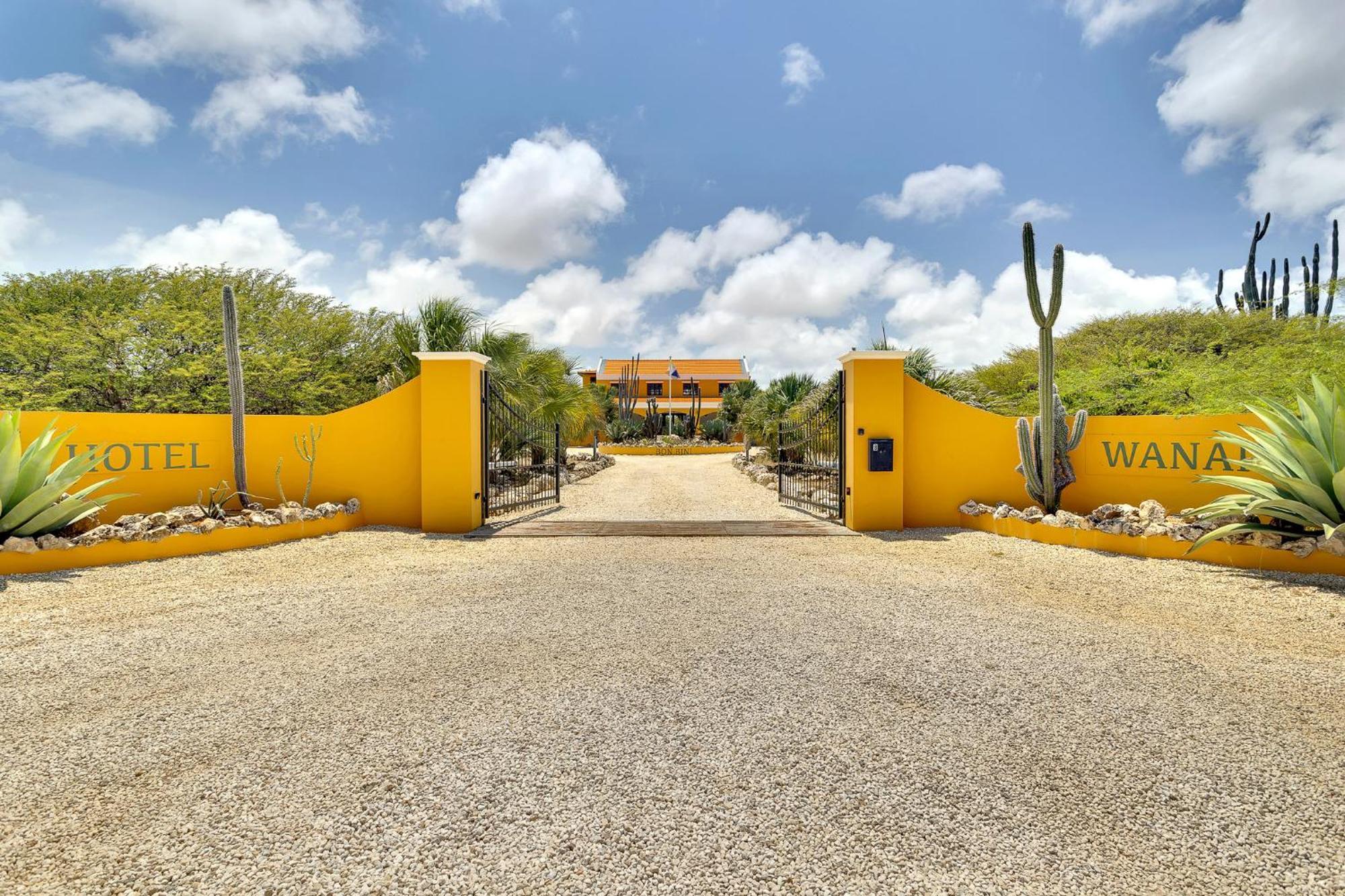 Boutique Hotel Wanapa - Adult Friendly - 14 Years And Older Kralendijk  Exterior photo